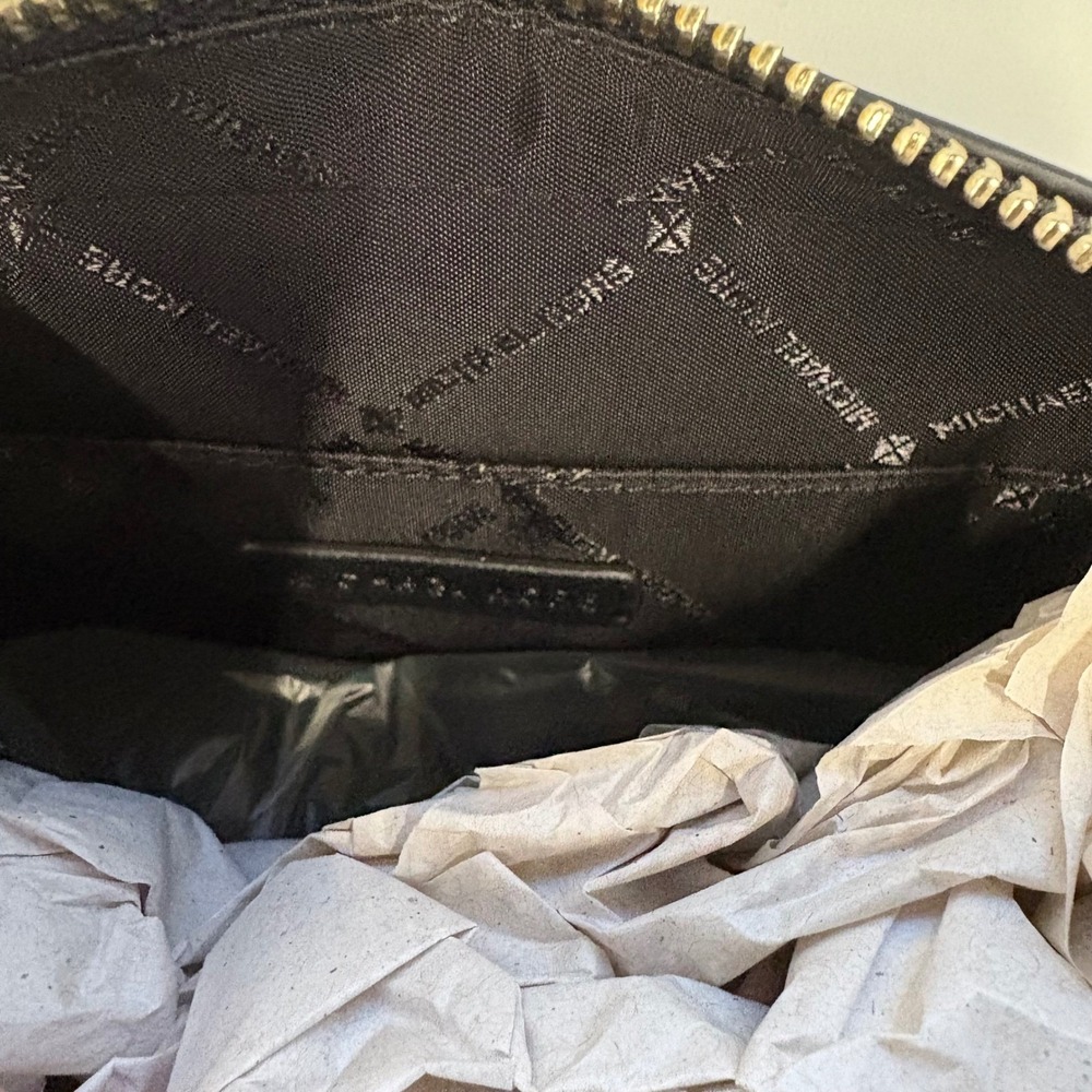 (NWT) Michael Kors Jet Set Large East West Crossbody Black Saffiano Leather - Picture 4 of 8